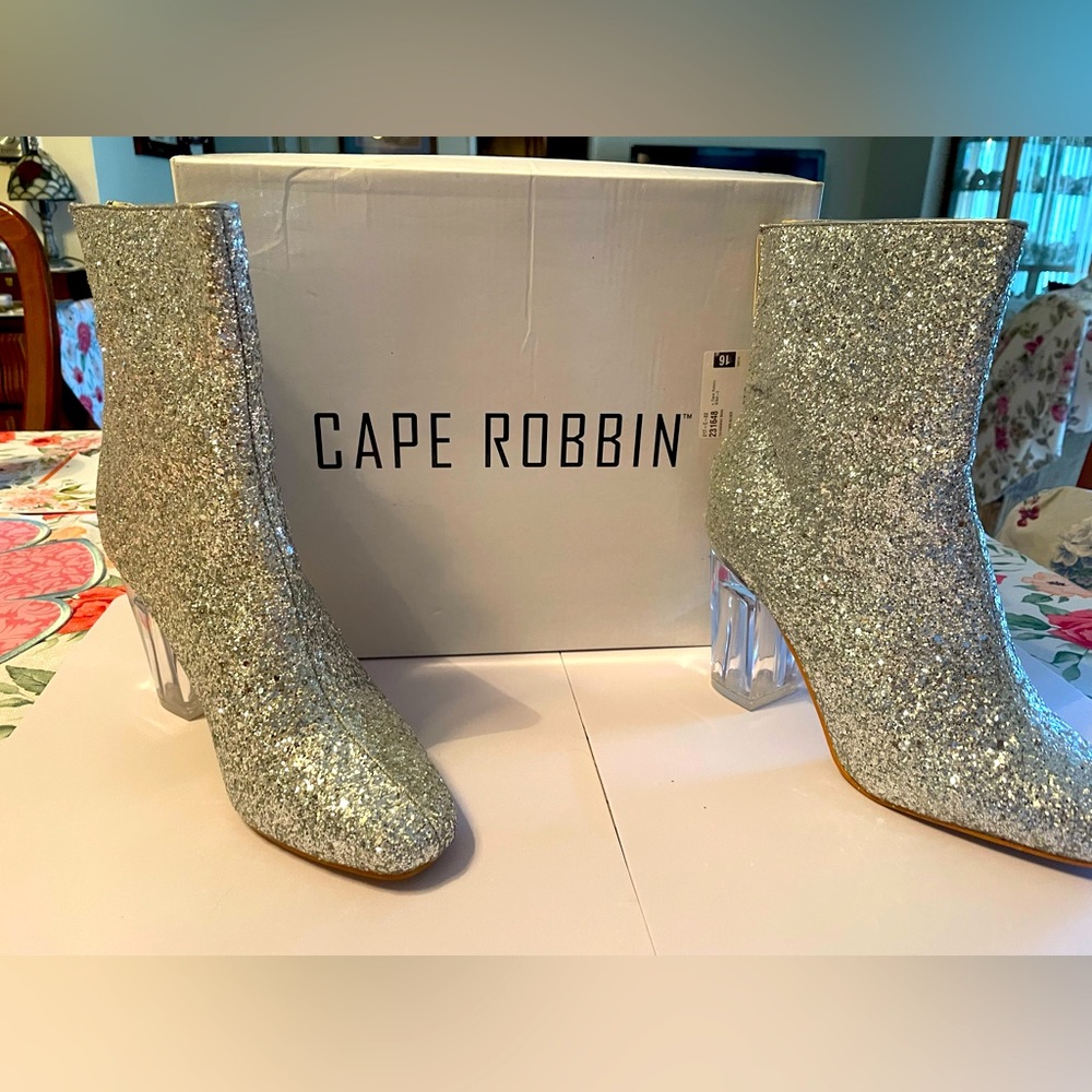Cape Robbin Silver Heeled Boots